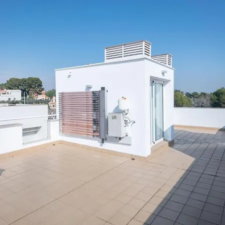 Eulalia Apartments, Tarracohomes بيت للعطل
